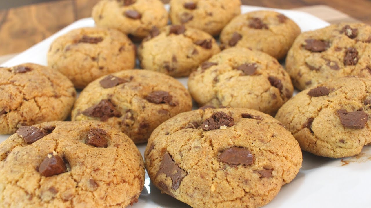 BISCOITO COOKIES COM GOTAS DE CHOCOLATE - Rápido, Fácil e Delicioso 11 receita