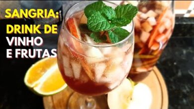 Drink de vinho rosé com frutas